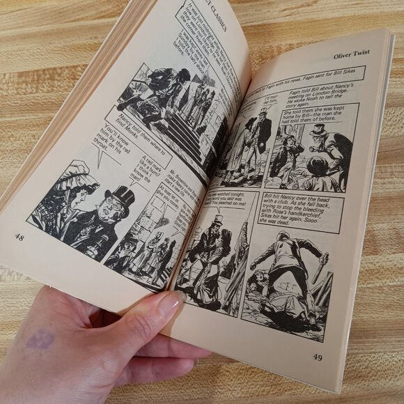 Oliver Twist Charles Dickens 1984 B&W Pocket Classics Comic Paperback Vintage 80 - Picture 6 of 6